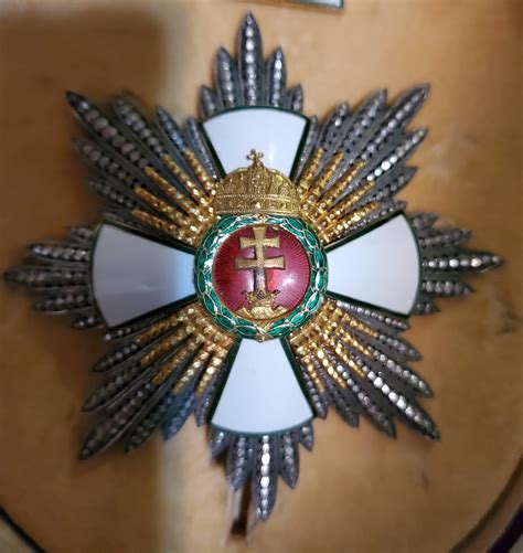 Family unknown history : r/Medals