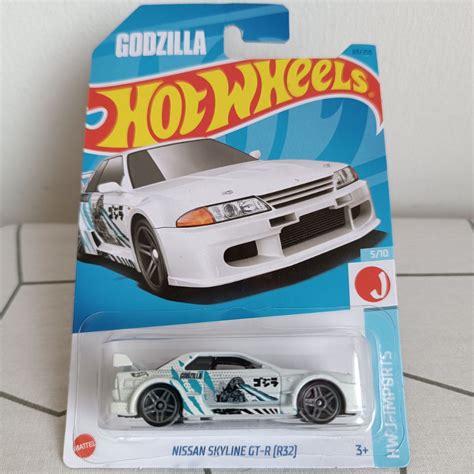 Hot Wheels Nissan Skyline Gt R R Hobbies Toys Toys Games On Carousell