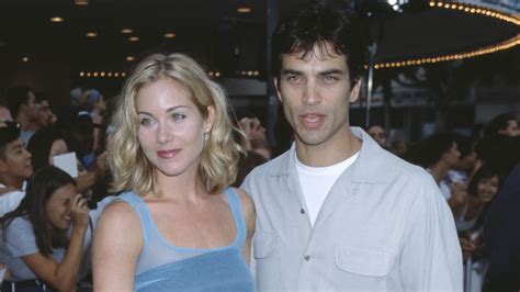 The Truth About Christina Applegate S Divorce