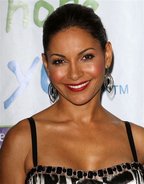 Salli Richardson Picture 17 The 2011 Silver Rose Gala And Auction