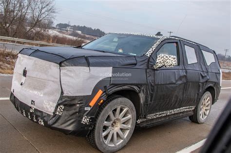 2021 Cadillac Escalade Looks Much Better Than All New Chevrolet Tahoe Suburban Autoevolution