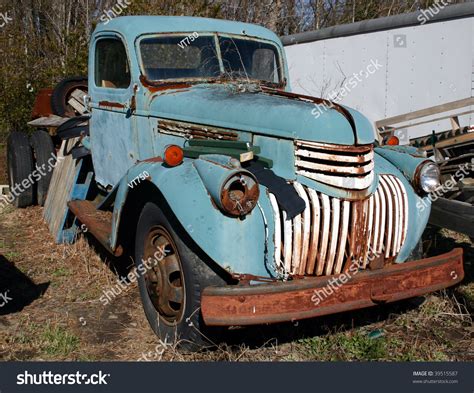 Wrecked Pickup Truck Stock Photo 39515587 | Shutterstock