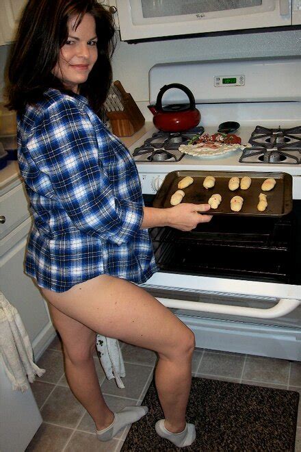 SLUTS MILFS X 878 Porn Pic