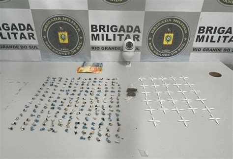 Brigada Militar apreende dois adolescentes por tráfico de drogas em