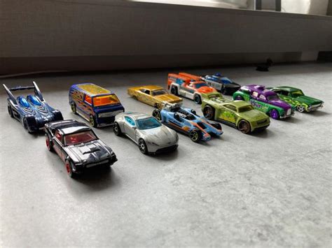 Hot Wheels Auta A Dr Hy Od Korunky Aukro