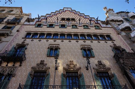 Catalan Modernism Art Nouveau In Barcelona Happy Frog Travels