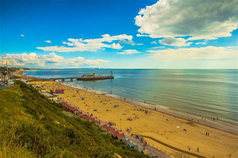 10 STUNNING Bed and Breakfasts in Bournemouth [2025 Edition]