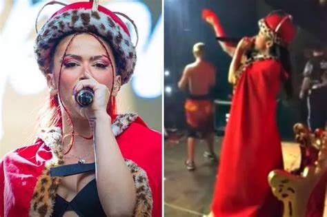 Singer Who Got Oral Sex On Stage Mobbed By Kid Fans As Pornographic Shows Cancelled Daily Star