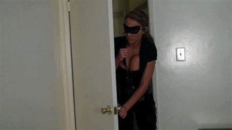 Superbound Bunny Madison Khloe Kapri In Sensual Lesbian Bondage The Power Exchange Experiment