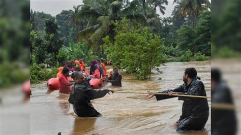 Floods Paralyse Karnataka Maharashtra Gujarat 169 Dead In South And