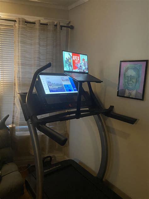 Apex while on the treadmill, much harder than I thought. | Scrolller