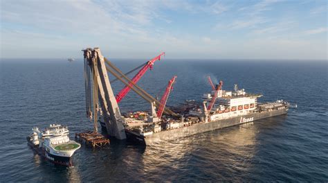 Pioneering Spirit Executes First Lift With Jacket Lift System Allseas