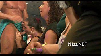 Des Tonnes De Dames Sucent Des Bites Xvideos