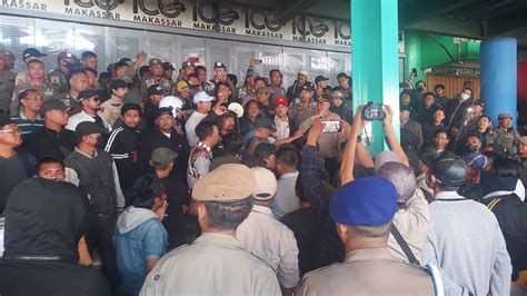 Selamatkan Aset Dan Hak Pedagang Pemkot Makassar Ambil Alih