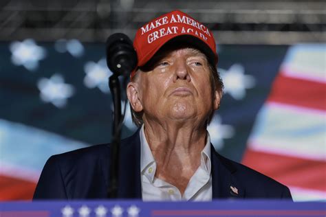 Donald Trump Suffers Shock Poll in Florida - Newsweek