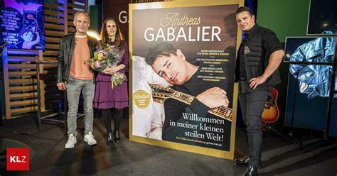 Mit Freunden und Familie Chefredakteur Andreas Gabalier präsentierte