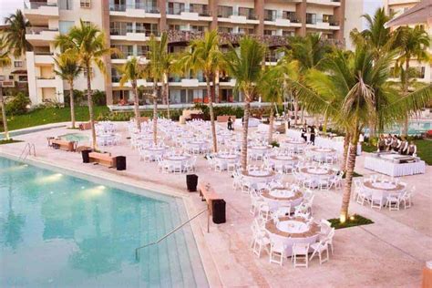 Mexico Destination Wedding: Now Amber (Puerto Vallarta)