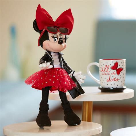 Кукла Minnie Mouse, выпуск Signature Edition
