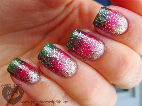 25 Adorable Christmas Nail Art Ideas