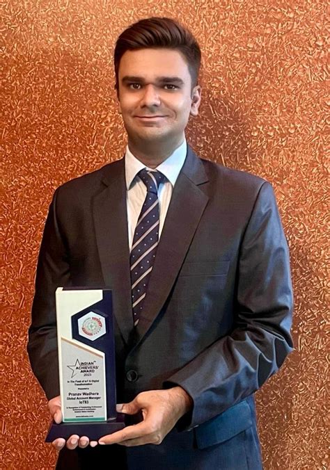 Mr Pranav Wadhera Winner Of Indian Achievers Award 2022 23