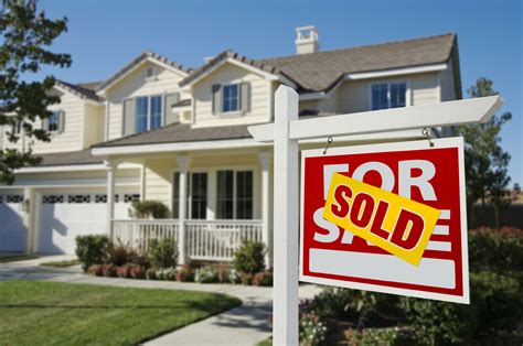 Double The Move, Half The Stress: The Ultimate Guide To Selling A Home And Buying Another