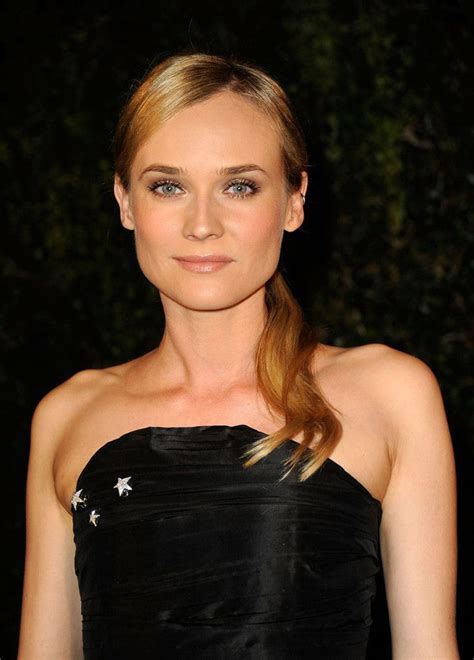 Bí quyết trang điểm tông nude cho diện mạo thời thượng ELLE