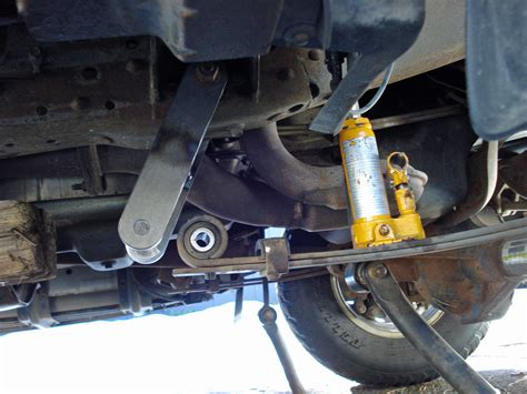 Installing Front Lift Shackles With Pictures Ford Truck Enthusiasts