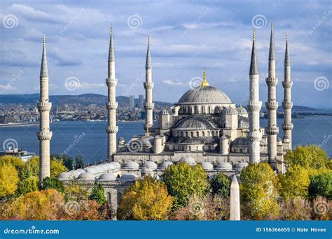 Blue Mosque in Istanbul, Turkey Autumn Stock Image - Image of bosphorus ...