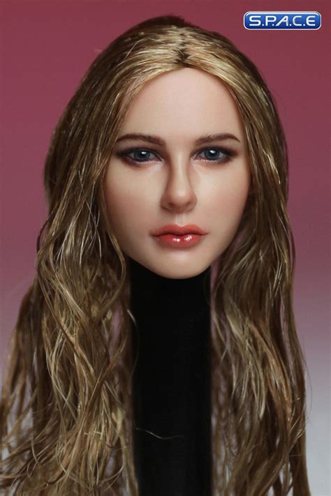 Scale Female Head Sculpt Blonde Wet Look Hair