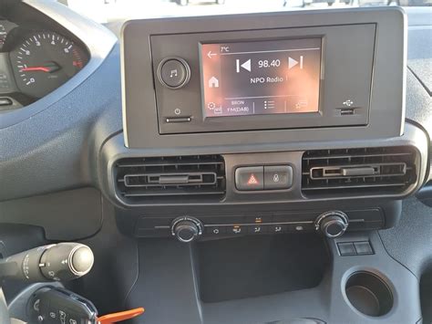 Peugeot Partner Bluehdi Ps Sitzer Ahk Klima Radio Bluetooth