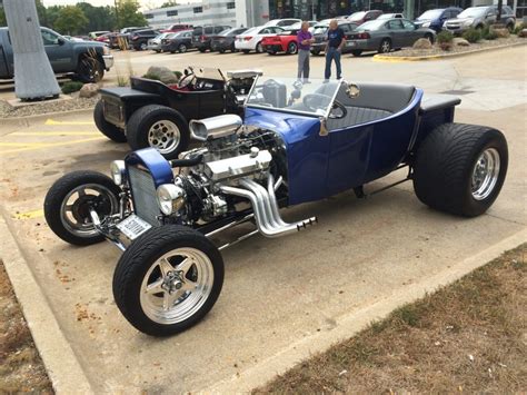 Lot Shots A Pair Of Ford T Bucket Hot Rods