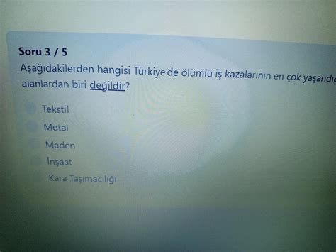 Hangisi Hinduizm'deki Kast Sistemini Oluşturan Sınıflardan Biri Değildir 7