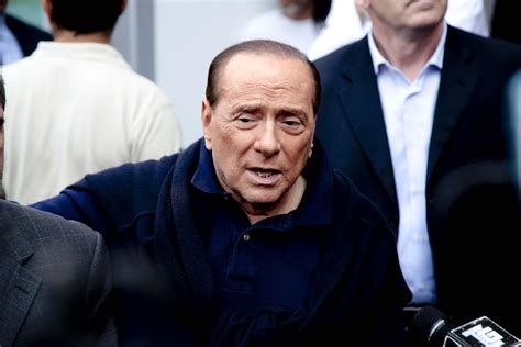 Silvio Berlusconi Ricoverato In Terapia Intensiva Al San Raffaele Di