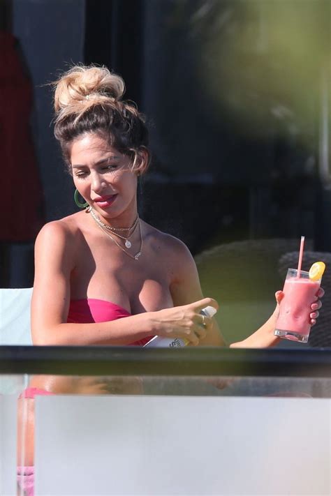 Farrah Abraham Cleavage Porn Pictures Xxx Photos Sex Images Pictoa