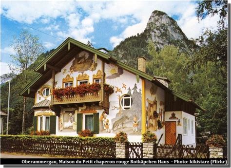 Oberammergau Village Typique Aux Façades Peintes En Bavière