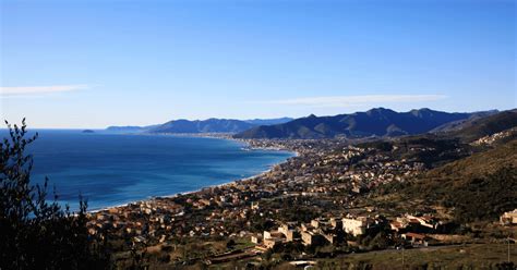 Alla Scoperta Delle Migliori Spiagge Di Savona Spiagge It