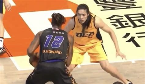 Basketball Top5 影首度對決魔獸！「大房東」曾文鼎直言霍華德力量、速度都是另一個境界：生涯碰過最強的洋將