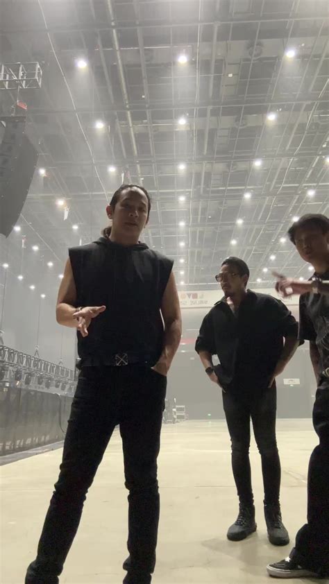 'Yours Ever' Album Sampler | ‘Yours Ever’ สตูดิโออัลบั้มชุดสุดท้ายจากวง ...