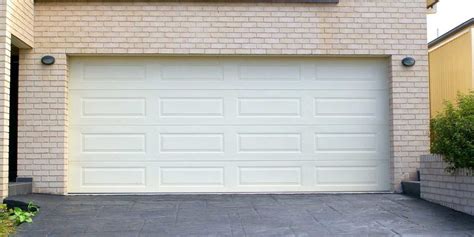 STEEL-LINE SECTIONAL DOOR - Performance Garage Doors