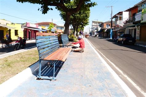 Prefeitura Recupera Bancos De Passeios P Blicos E Pra As