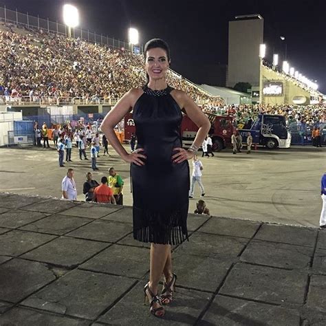 Look da Fátima Bernardes dia 8 de fevereiro no Carnaval Globeleza 6