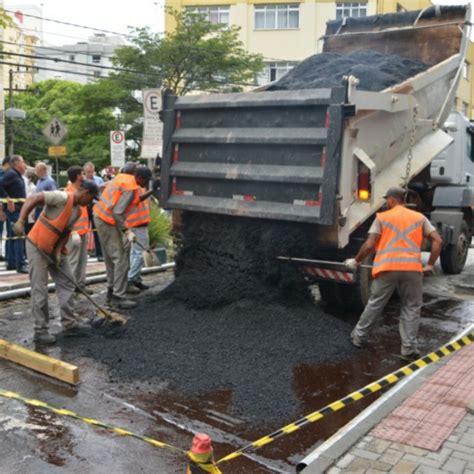 Blumenau Inicia Implanta O De Novas Faixas Elevadas No Munic Pio