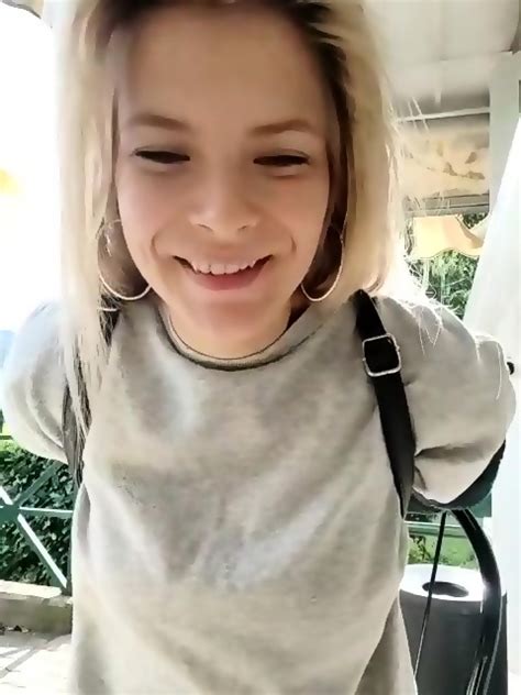 Blonde Camgirl 2020 09 26 22 08 03 523