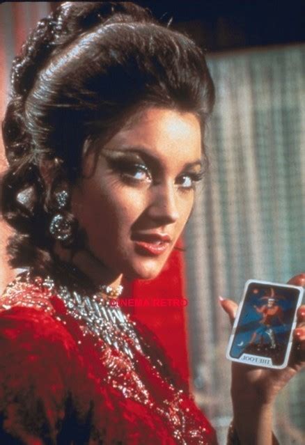 Jane Seymour / Solitaire - Bond girls Photo (3326360) - Fanpop