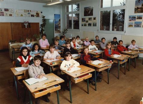 Photo De Classe Ce2 De 1982 ECOLE DELPHINE GAY Copains D Avant