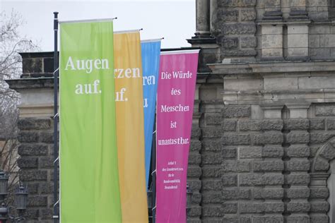 Flaggen Vor Der Semperoper In Dresden Gunnar Ries Zwo Flickr