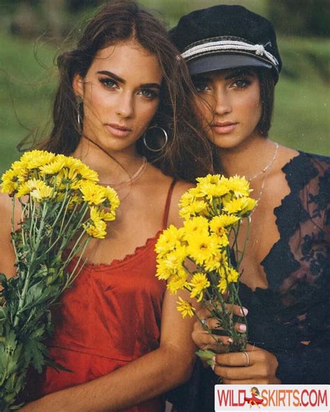 Elisa Renne Herbert Twins Reneeherbert Nude Instagram Leaked Photo 20