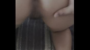 Mi gordo esposo me coge en cuatro y enseña mi trasero XVIDEOS