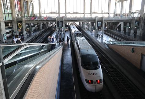 Renfe convoca una oferta de empleo público para incorporar 650