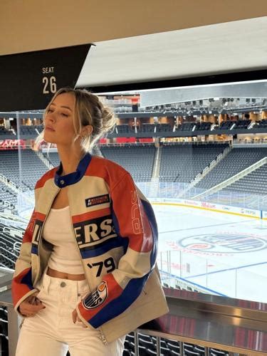 Lauren Kyle Mcdavid On What She Wears To Nhl Games